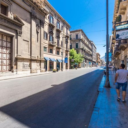 Elegante E Moderno Appartamento Al Politeama Palermo Eksteriør bilde